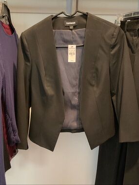Express Black Open-Front Cropped Blazer